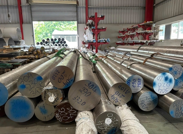 LÁP TRÒN ĐẶC 304- PHI 200|STAINLESS STEEL 304 ROUND BAR , Diameter 200mm