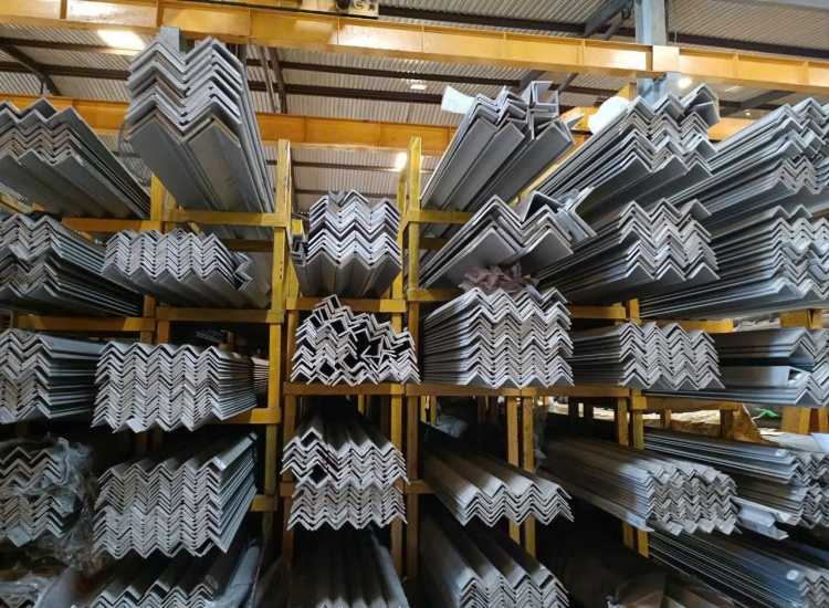 VÊ ĐÚC INOX 316/316L: 60 x 60 x 4.0 x 6 M