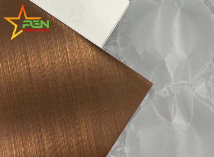 TẤM INOX XƯỚC CHÉO MÀU NÂU