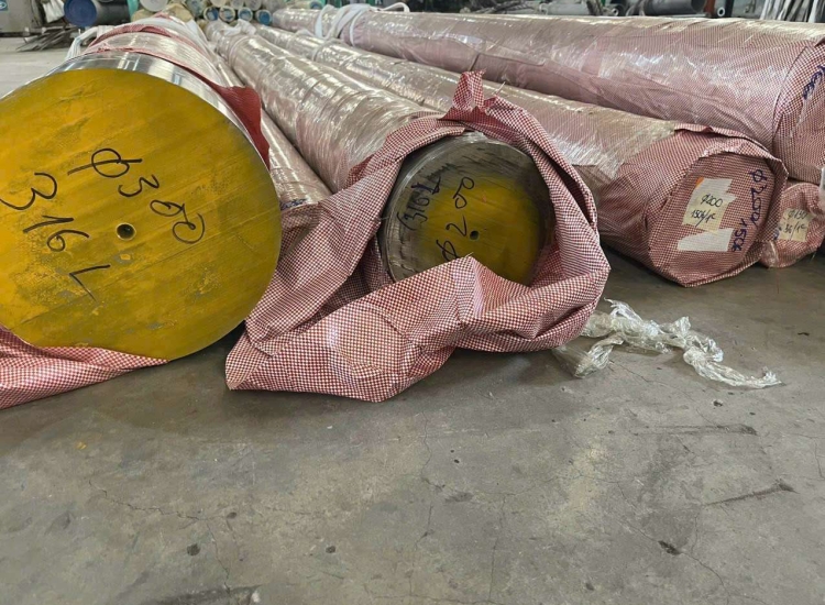 CẮT LẺ LÁP TRÒN ĐẶC, VUÔNG ĐẶC, LỤC GIÁC INOX 304/316/310S – SỰ LỰA CHỌN LINH HOẠT TỪ INOX PHÚ GIANG NAM