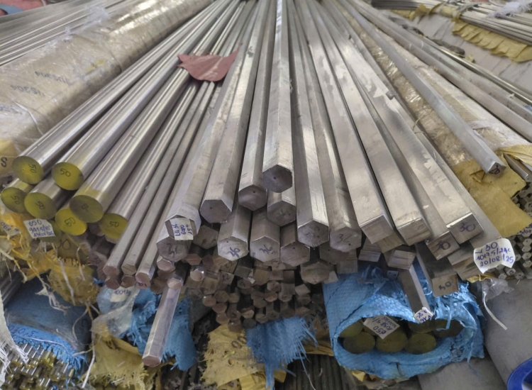 THANH LA ĐÚC 304 SỌC XƯỚC : 40 x 20 x 4000/6000MM/HL- LẬP LÀ INOX - Stainless Steel Bar Flat