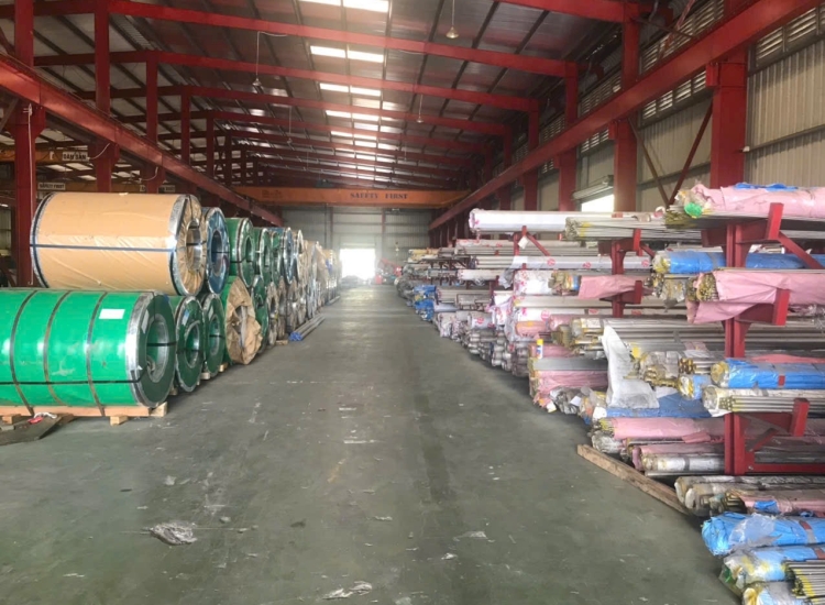 THANH LA ĐÚC 304 SỌC XƯỚC : 30 x 6.0 x 4000/6000MM/HL- LẬP LÀ INOX - Stainless Steel Flat Bar