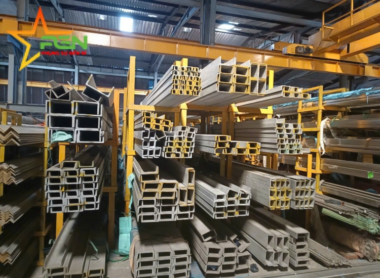 U ĐÚC INOX 304 - 140 x 58 x 6.5 x 6M