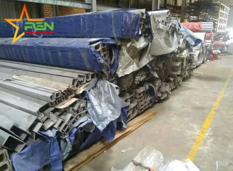 U ĐÚC INOX 304 - 140 x 58 x 6.5 x 6M