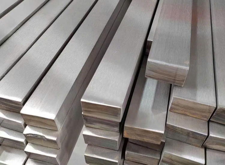 THANH LA ĐÚC 304 SỌC XƯỚC : 40 x 6.0 x 4000/6000MM/HL- LẬP LÀ INOX- Stainless Steel Flat Bar